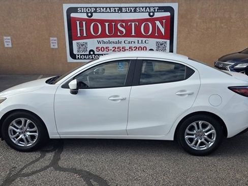Used 2016 Scion iA image 1
