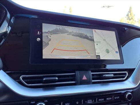 Certified 2022 Kia Niro Touring Special Edition image 17