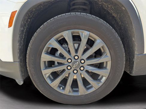 Used 2023 Chevrolet Traverse RS image 54