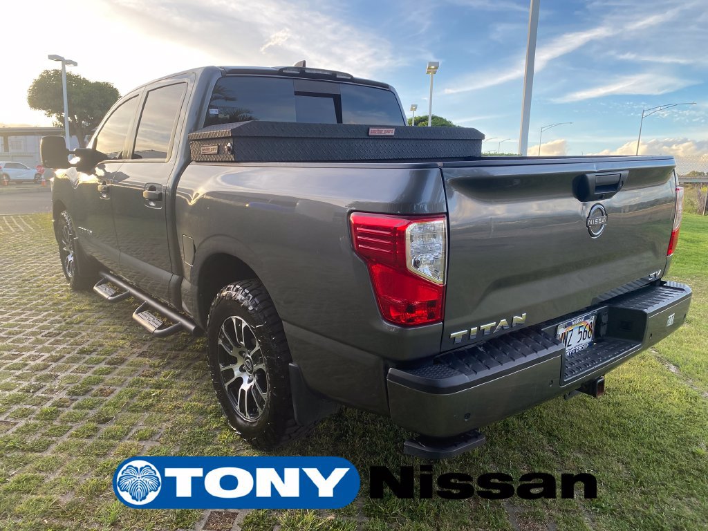 Used 2023 Nissan Titan SV w/ SV Convenience Package RWD image 5