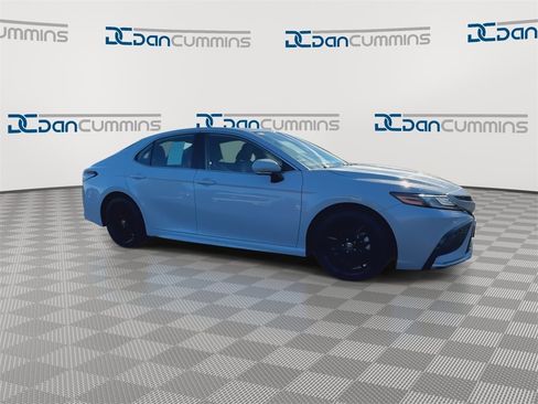 Used 2023 Toyota Camry XSE image 2