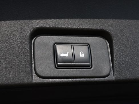 Used 2026 Nissan Rogue SL FWD image 37