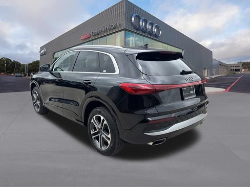 Certified 2025 Audi Q5 Premium w/ Convenience Package AWD/4WD image 7