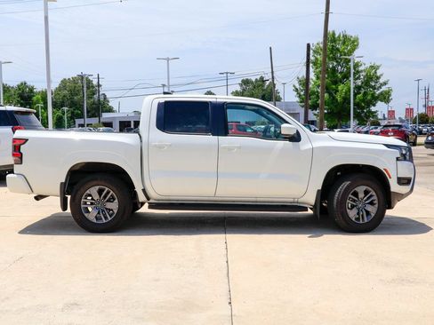 Certified 2026 Nissan Frontier SV AWD/4WD image 24