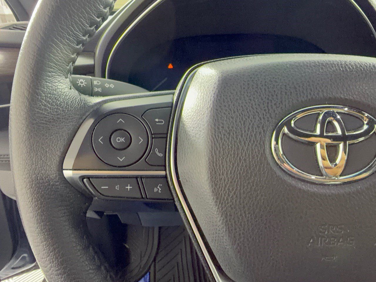Used 2022 Toyota Avalon XLE FWD image 18