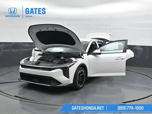 Used 2025 Kia K4 EX FWD image 59