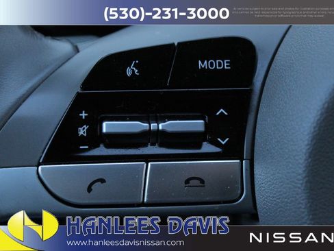 Used 2022 Hyundai Elantra SEL w/ Convenience + Premium Package image 29