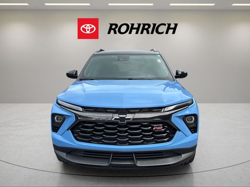 Used 2024 Chevrolet TrailBlazer RS w/ Convenience Package AWD/4WD image 2