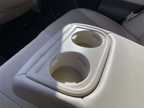 Used 2018 Subaru Outback 2.5i Limited image 12