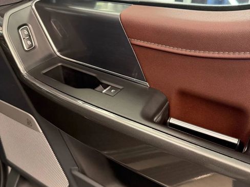 Used 2022 Ford F150 Lariat w/ Equipment Group 502A High image 31