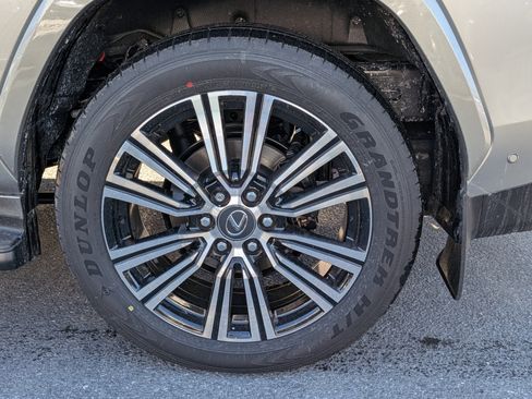 New 2026 Lexus LX 700h Luxury image 5