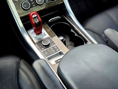 Used 2014 Land Rover Range Rover Sport HSE image 20