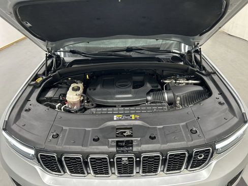 Certified 2021 Jeep Grand Cherokee L Overland w/ Advanced Protech Group III AWD/4WD image 26