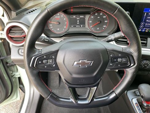 Used 2024 Chevrolet Trax RS w/ Driver Confidence Package FWD image 10