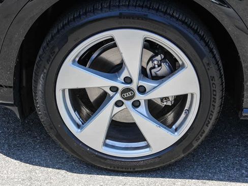 Used 2025 Audi Q5 Prestige AWD/4WD image 9
