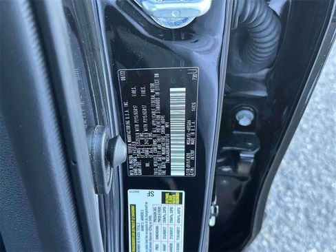 Used 2022 Toyota Corolla Cross LE image 17