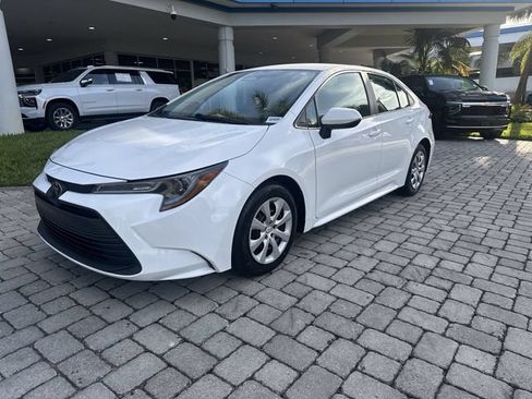 Used 2024 Toyota Corolla LE FWD image 21