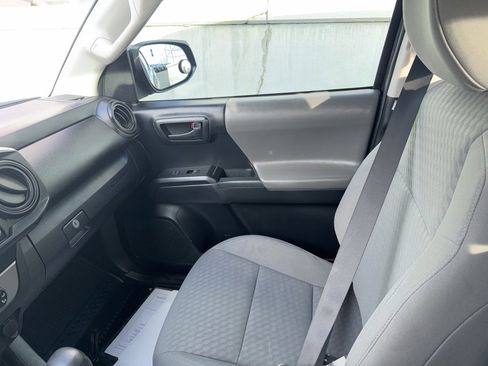 Certified 2020 Toyota Tacoma SR w/ SR Convenience Package image 16