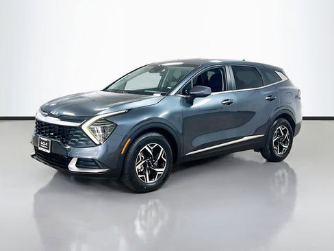 Certified 2024 Kia Sportage LX image 3