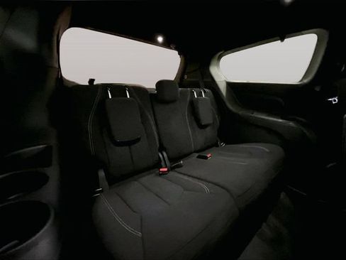 Used 2021 Chrysler Pacifica Touring FWD image 27