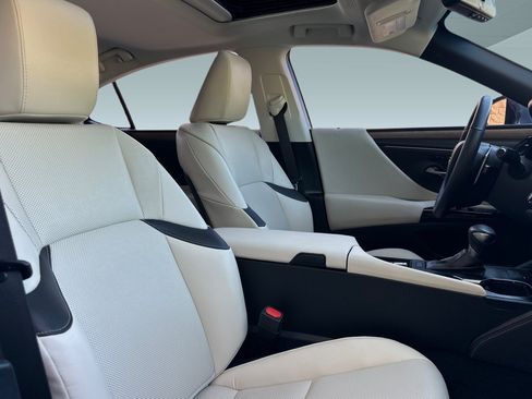Certified 2024 Lexus ES 350 w/ Premium Package FWD image 27