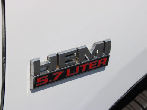 Used 2021 RAM 1500 Tradesman w/ Chrome Appearance Group AWD/4WD image 28