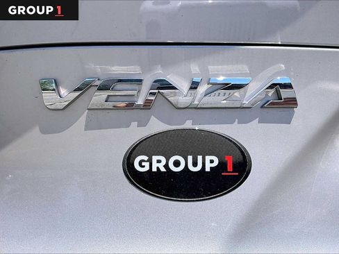 Used 2023 Toyota Venza LE AWD/4WD image 32