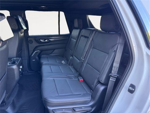 Used 2021 GMC Yukon Denali w/ Denali Premium Package AWD/4WD image 13