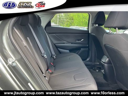 Used 2024 Hyundai Elantra SEL FWD image 12
