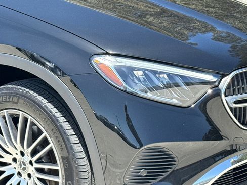 Used 2024 Mercedes-Benz GLC 300 4MATIC image 10