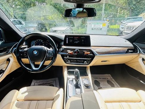 Used 2017 BMW 530i RWD image 15