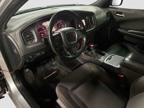 Used 2016 Dodge Charger SE w/ Popular Equipment Group image 10