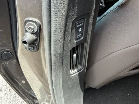 Used 2019 Honda Odyssey EX-L image 12
