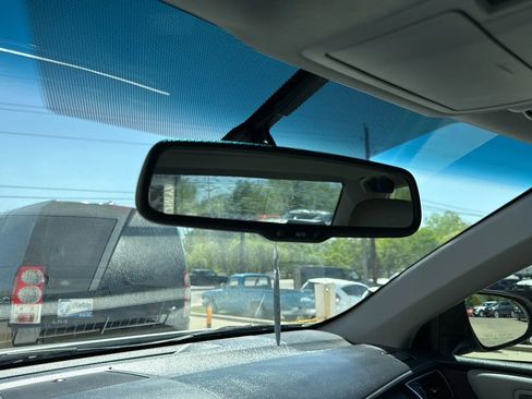 Used 2015 Toyota Camry XLE image 21