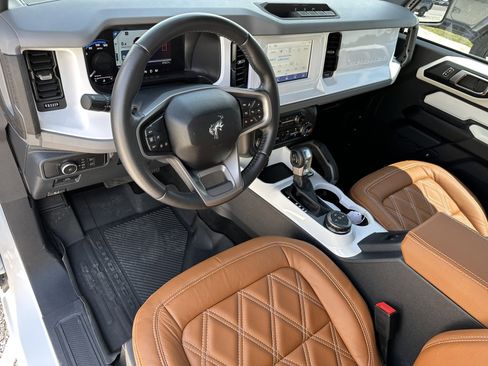 Used 2022 Ford Bronco Big Bend image 17