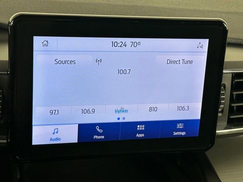 Used 2020 Ford Explorer XLT w/ Equipment Group 202A image 28