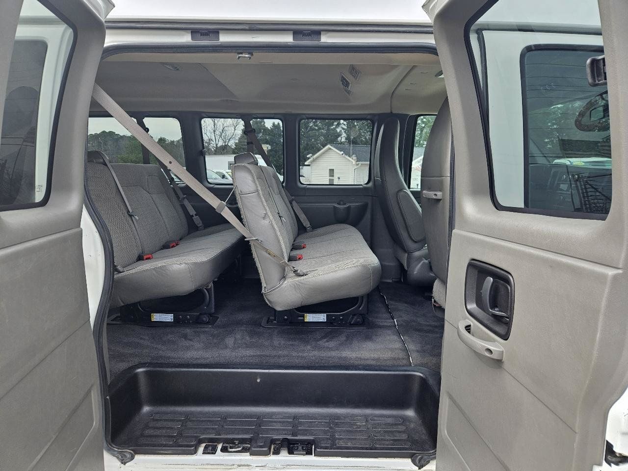 Used 2014 Chevrolet Express 1500 LT w/ LT Preferred Equipment Group AWD/4WD image 21