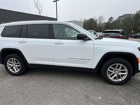 Used 2023 Jeep Grand Cherokee L Laredo image 7