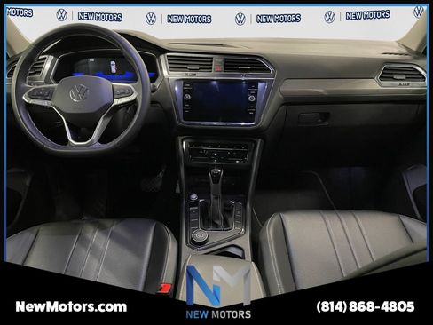Used 2023 Volkswagen Tiguan SE w/ Panoramic Sunroof Package AWD/4WD image 10