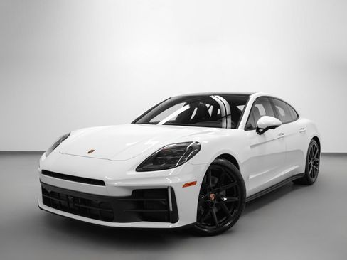 Certified 2026 Porsche Panamera 4 AWD/4WD image 6