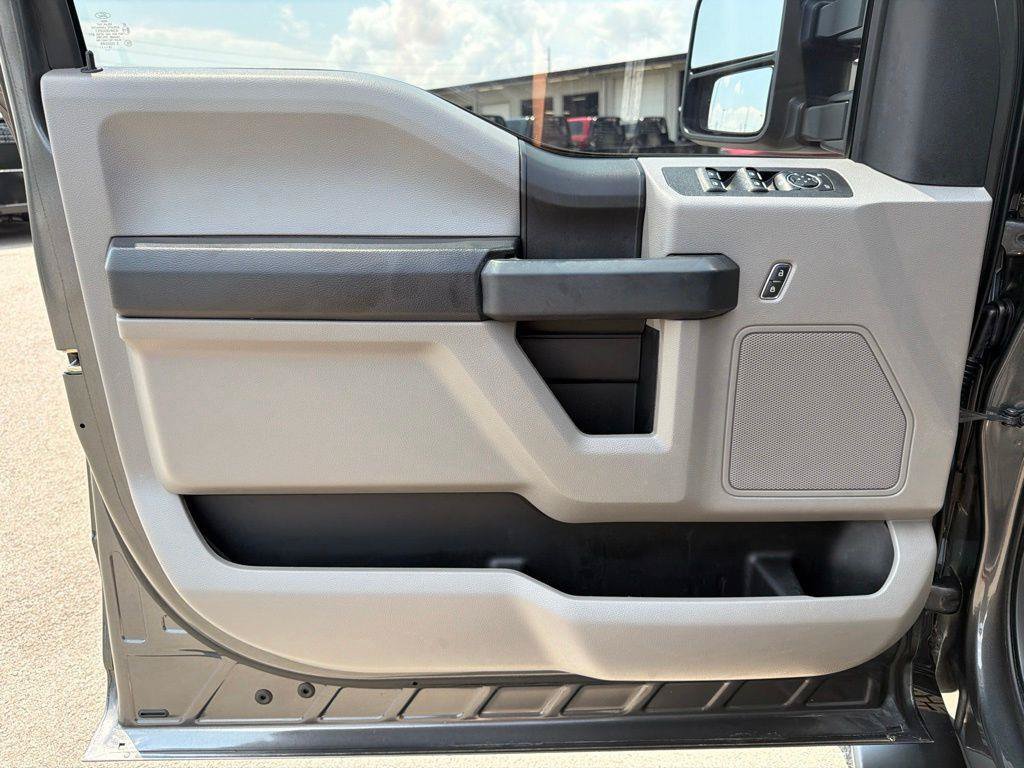 Used 2018 Ford F150 XL w/ Equipment Group 101A Mid AWD/4WD image 25