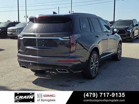 Used 2022 Cadillac XT6 Sport w/ Technology Package AWD/4WD image 8