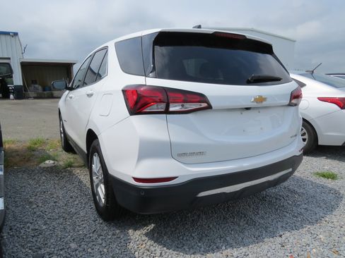 Used 2023 Chevrolet Equinox LT w/ Driver Convenience Package image 10