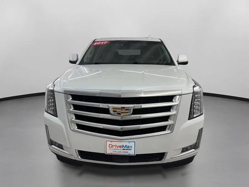 Used 2017 Cadillac Escalade Premium Luxury AWD/4WD image 2