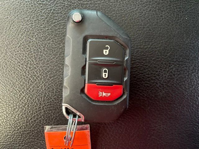 Used 2024 Jeep Gladiator Sport AWD/4WD image 18
