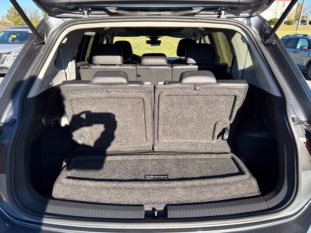Certified 2023 Volkswagen Tiguan SE w/ Panoramic Sunroof Package FWD image 29