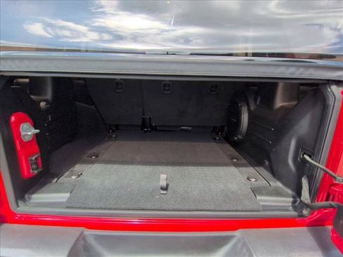 Used 2018 Jeep Wrangler Unlimited Sport S AWD/4WD image 6