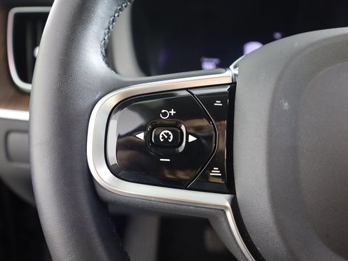 Used 2023 Volvo XC60 B5 Plus w/ Climate Package image 46