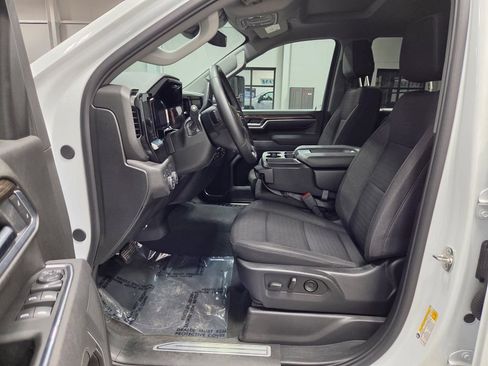 Used 2025 Chevrolet Silverado 2500 LT w/ Convenience Package AWD/4WD image 30