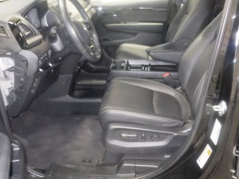 Used 2024 Honda Odyssey Touring image 8